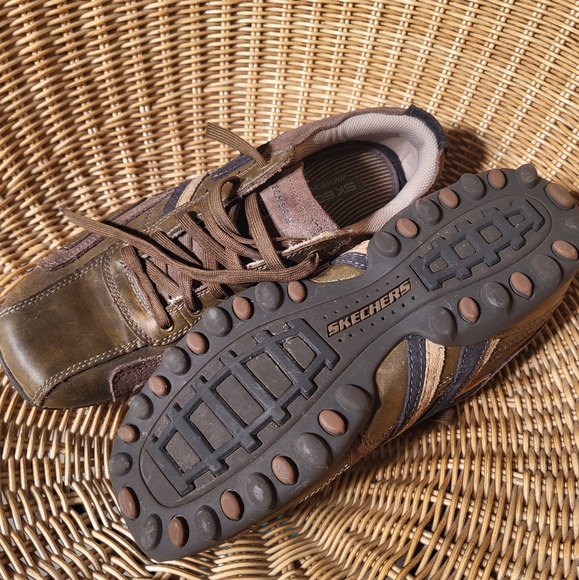 NWOT SKECHERS MENS CASUAL SNEAKERS 63746~ SZ 9.5 brown leather relaxed step - Picture 11 of 13